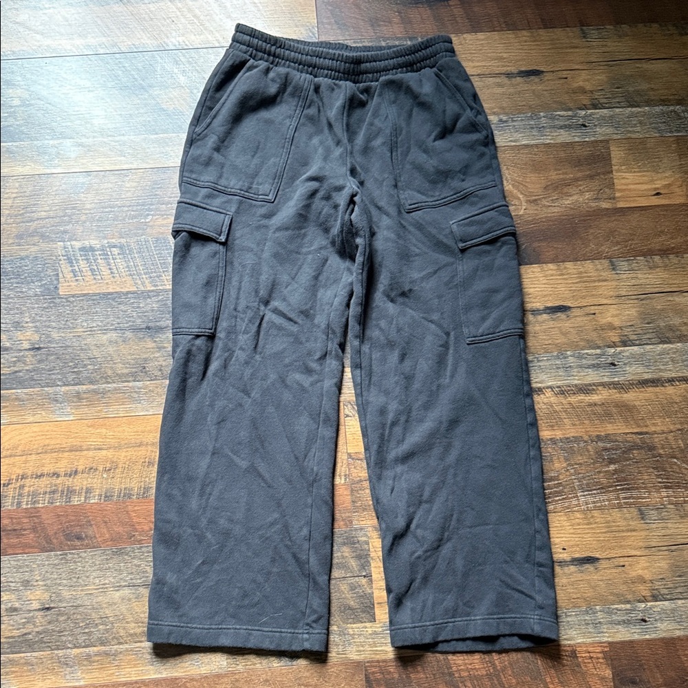 Old Navy Women's Charcoal Cargo Sweatpants